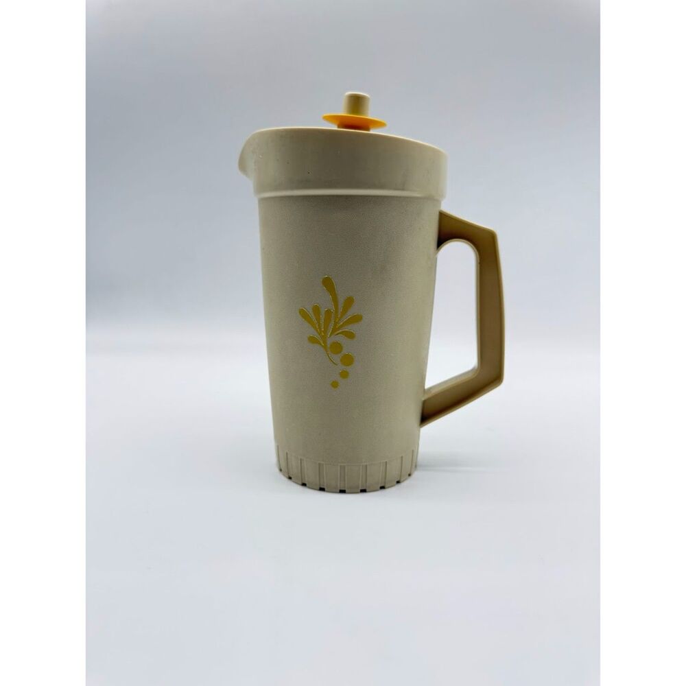 Vintage Tupperware Harvest Gold Pitcher push-button lid for easy pouring